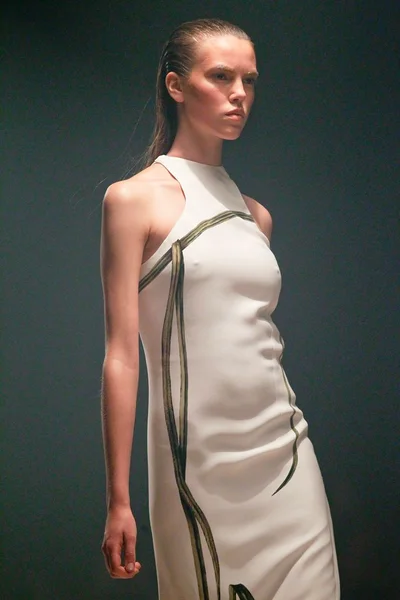 Look 35